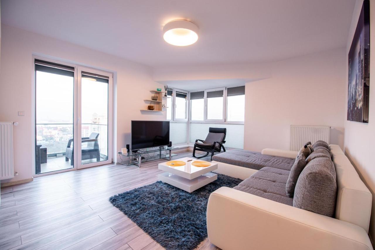 Luxury Westpark 2 Presidentialsuite With Lake View W4 Boekarest Buitenkant foto