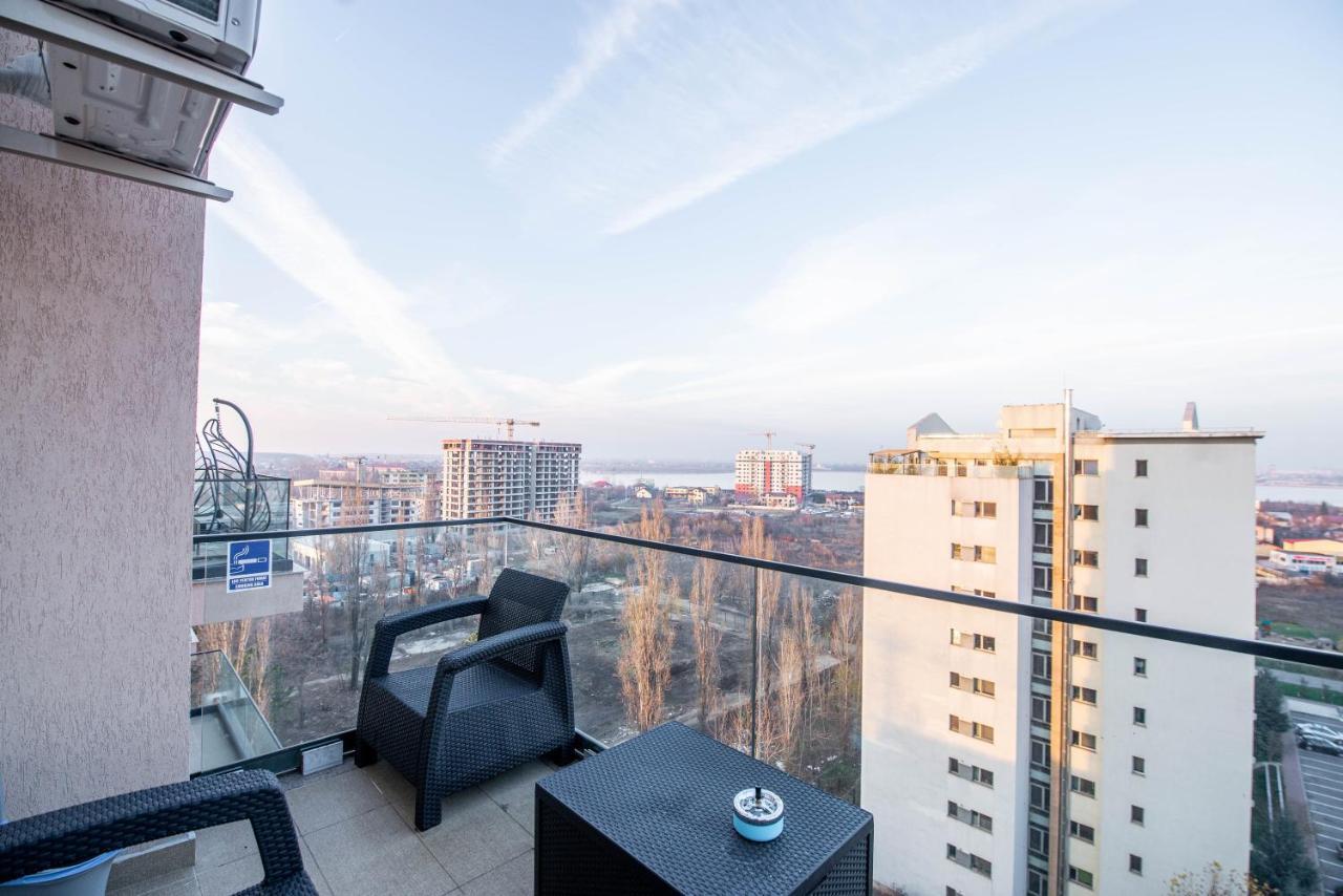 Luxury Westpark 2 Presidentialsuite With Lake View W4 Boekarest Buitenkant foto